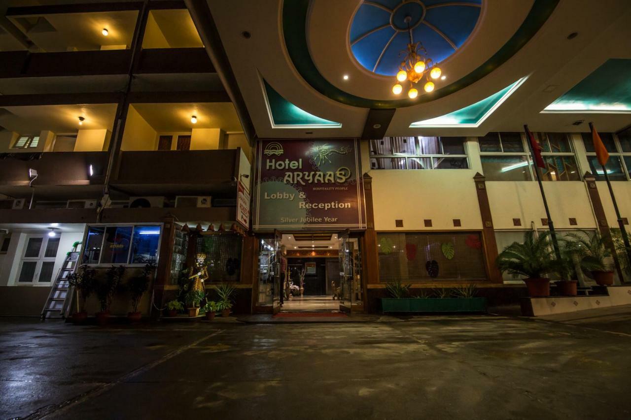 Hotel Aryaas Palayankottai Extérieur photo